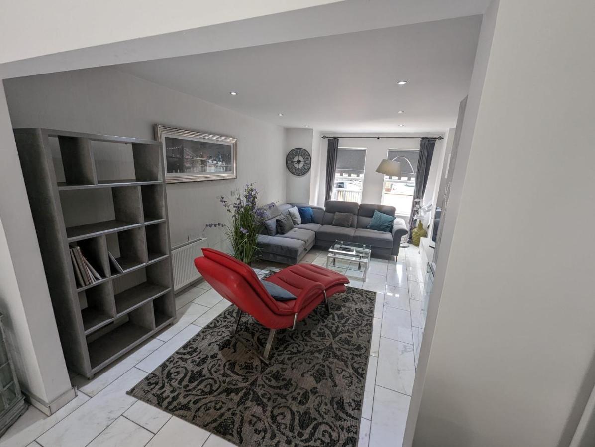 House In Belfast Villa Екстериор снимка
